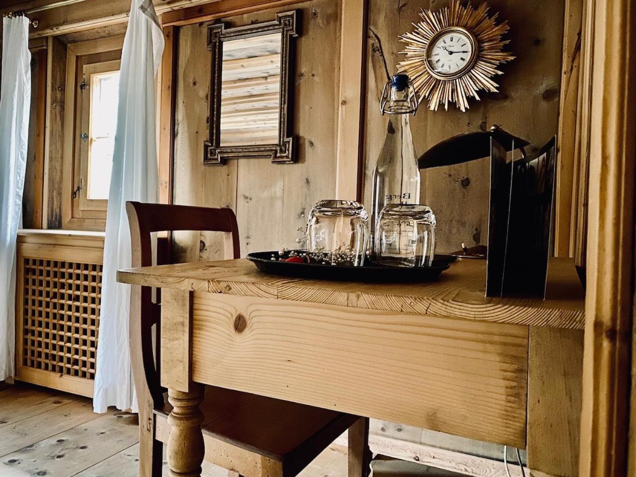 Historic Hotel Chesa Salis Bever Room photo